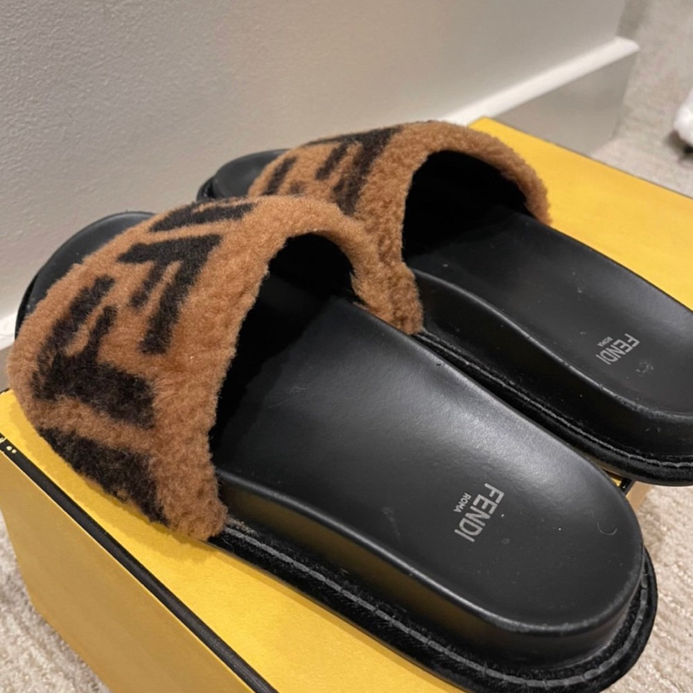 Pre-Loved Authentic Fendi FF Pool Slides